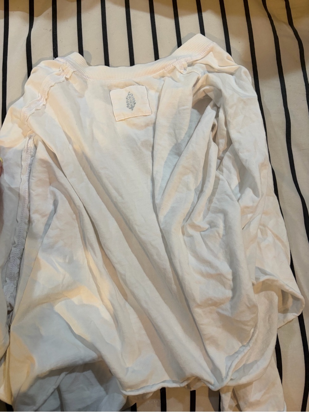Free people movement white vneck t shirt size XL - Picture 4 of 4